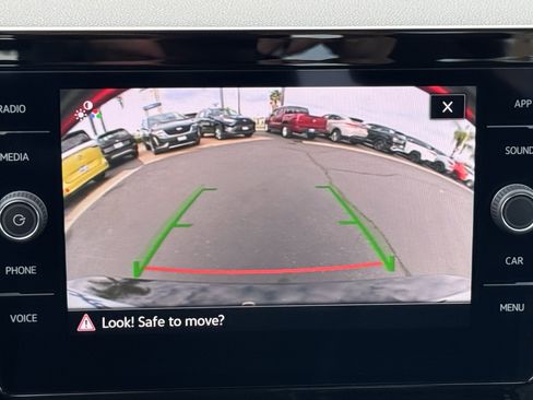 Used 2025 Volkswagen Jetta SE image 26