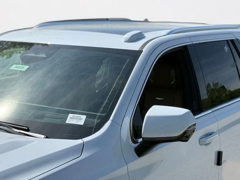 New 2026 Cadillac Escalade Luxury w/ Touring Package AWD/4WD image 10