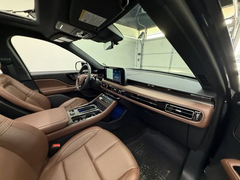 Used 2026 Lincoln Aviator Reserve w/ Jet Appearance Package AWD/4WD image 22