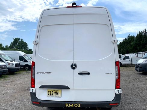 Used 2021 Mercedes-Benz Sprinter 2500 image 26