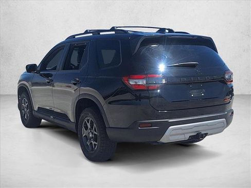 Used 2023 Honda Pilot TrailSport image 7