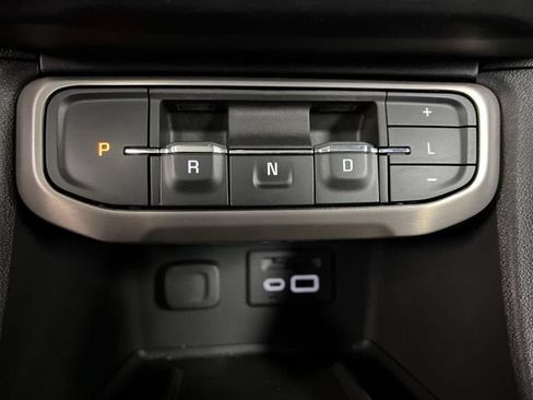 Certified 2022 GMC Acadia Denali w/ Denali Ultimate Package AWD/4WD image 16