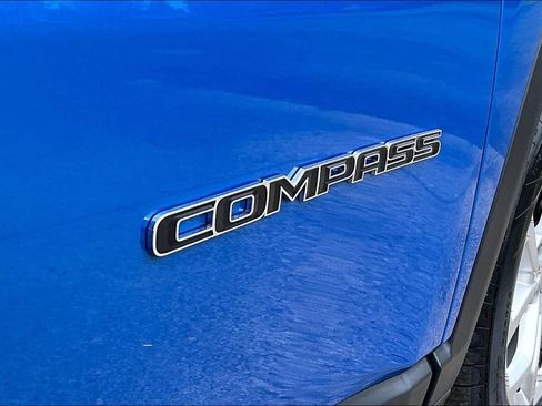 Used 2024 Jeep Compass Sport AWD/4WD image 11