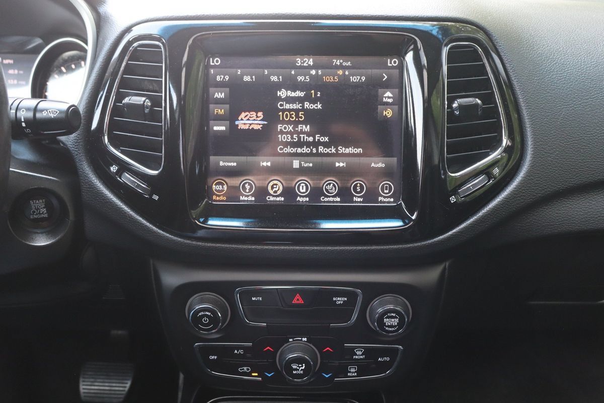 Used 2019 Jeep Compass Limited AWD/4WD image 35