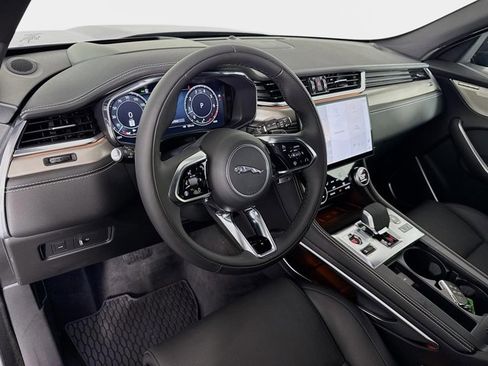 New 2026 Jaguar F-PACE R-Dynamic S image 9