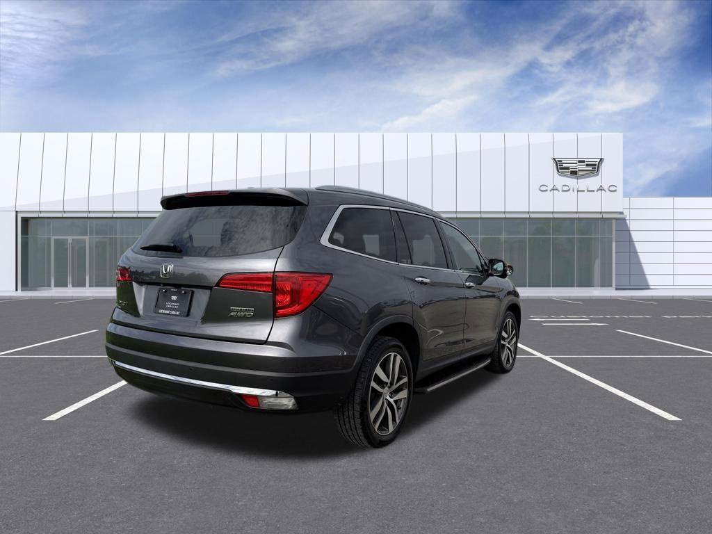 Used 2017 Honda Pilot Touring image 3