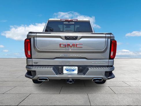 Used 2025 GMC Sierra 1500 Denali AWD/4WD image 5