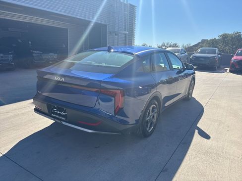 Used 2025 Kia K4 LXS image 6