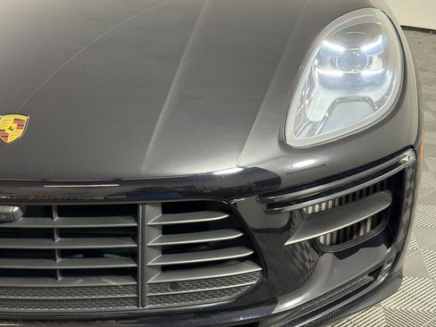 Certified 2021 Porsche Macan Turbo AWD/4WD image 11