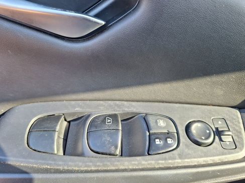 Certified 2024 Nissan Sentra SV image 19