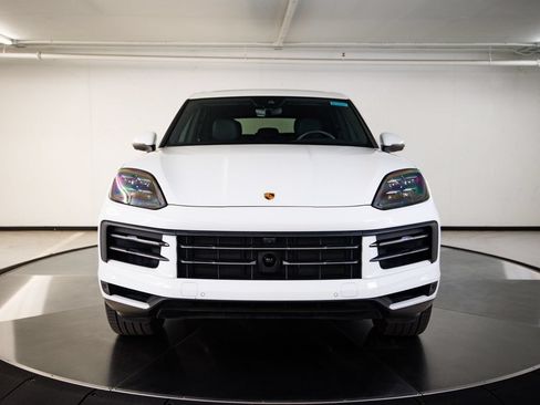 Certified 2026 Porsche Cayenne AWD/4WD image 10