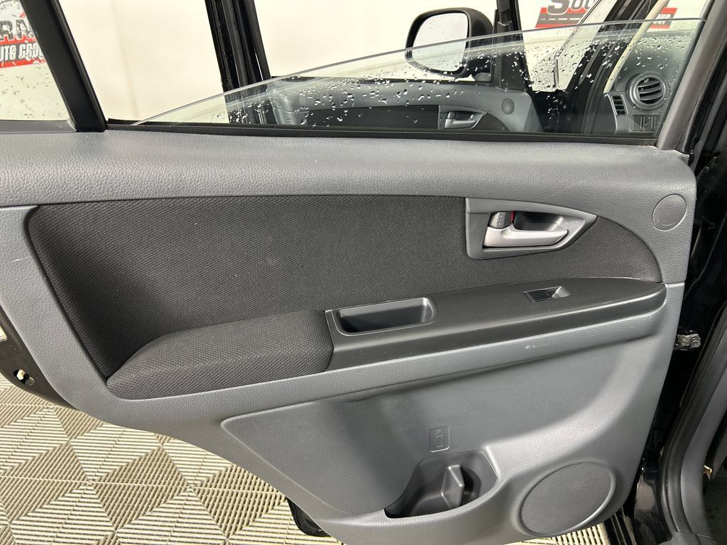 Used 2012 Suzuki SX4 LE FWD image 15