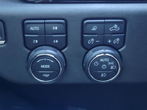 Used 2024 Chevrolet Silverado 2500 LTZ w/ LTZ Convenience Package image 24