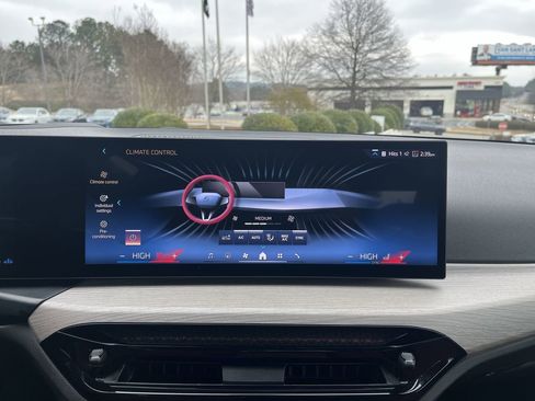 Certified 2025 BMW 330i Sedan image 26