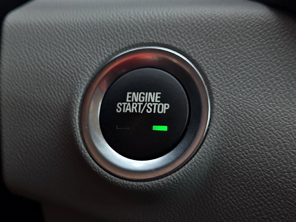 Used 2024 GMC Terrain SLE FWD image 17