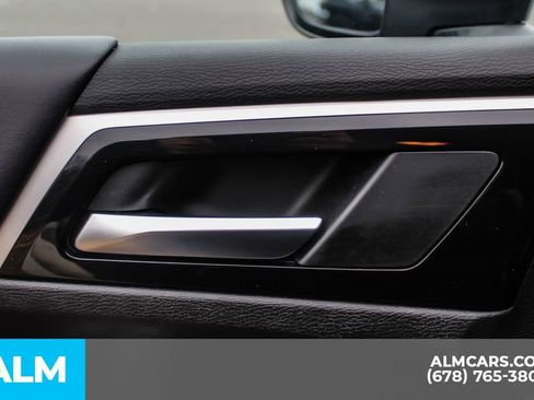 Used 2024 Mitsubishi Outlander SE image 38