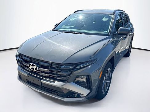 Certified 2025 Hyundai Tucson SEL image 2