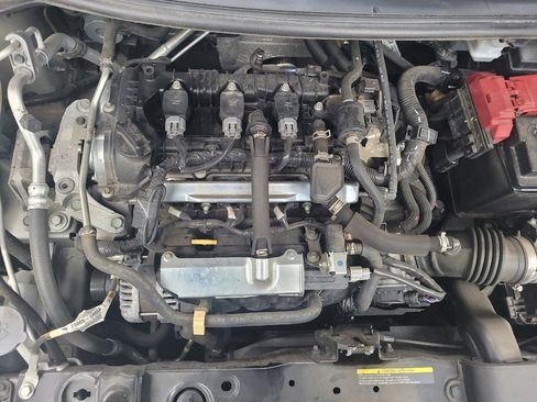 Used 2020 Nissan Versa S image 30