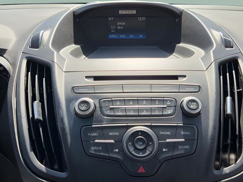 Used 2018 Ford Escape SE image 19