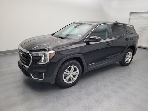Used 2022 GMC Terrain SLE AWD/4WD image 2