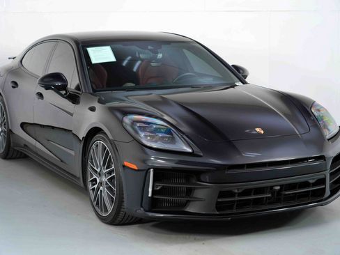 Used 2024 Porsche Panamera image 56