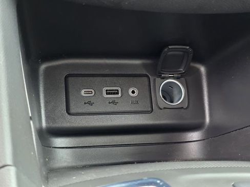 Used 2023 Chevrolet Equinox LT AWD/4WD image 20