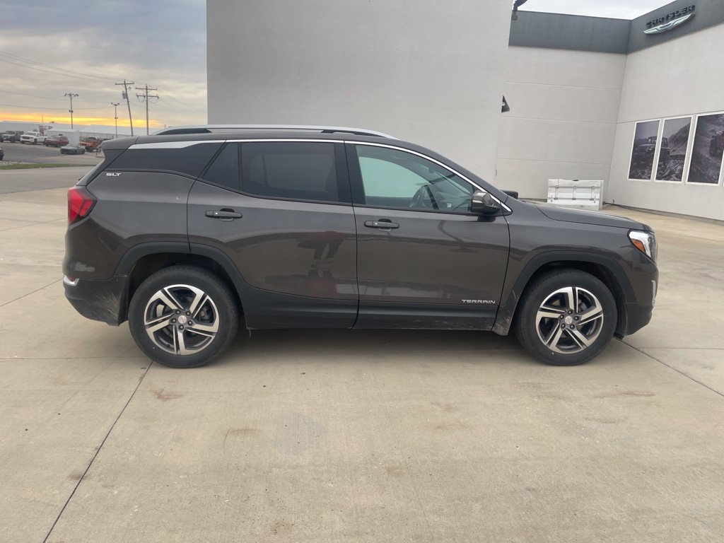Used 2020 GMC Terrain SLT w/ Preferred Package AWD/4WD image 4