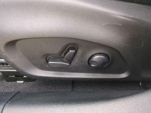 Certified 2024 Jeep Compass Limited image 17