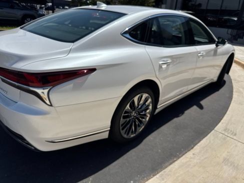 Used 2018 Lexus LS 500 w/ Interior Upgrade Package RWD image 4