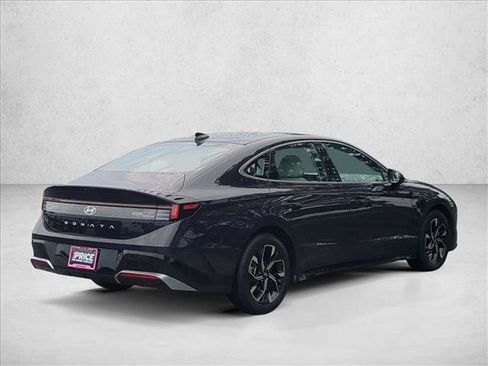 Used 2025 Hyundai Sonata SEL FWD image 5