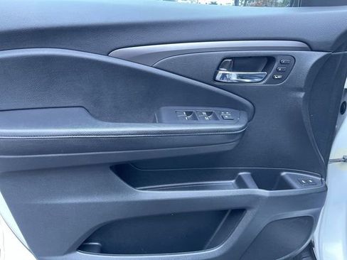 Used 2020 Honda Pilot Black Edition image 24