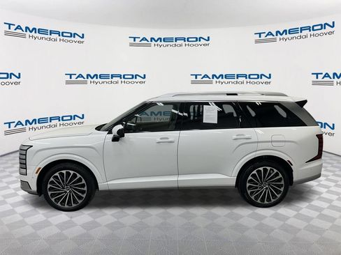 Used 2026 Hyundai Palisade Calligraphy FWD image 2