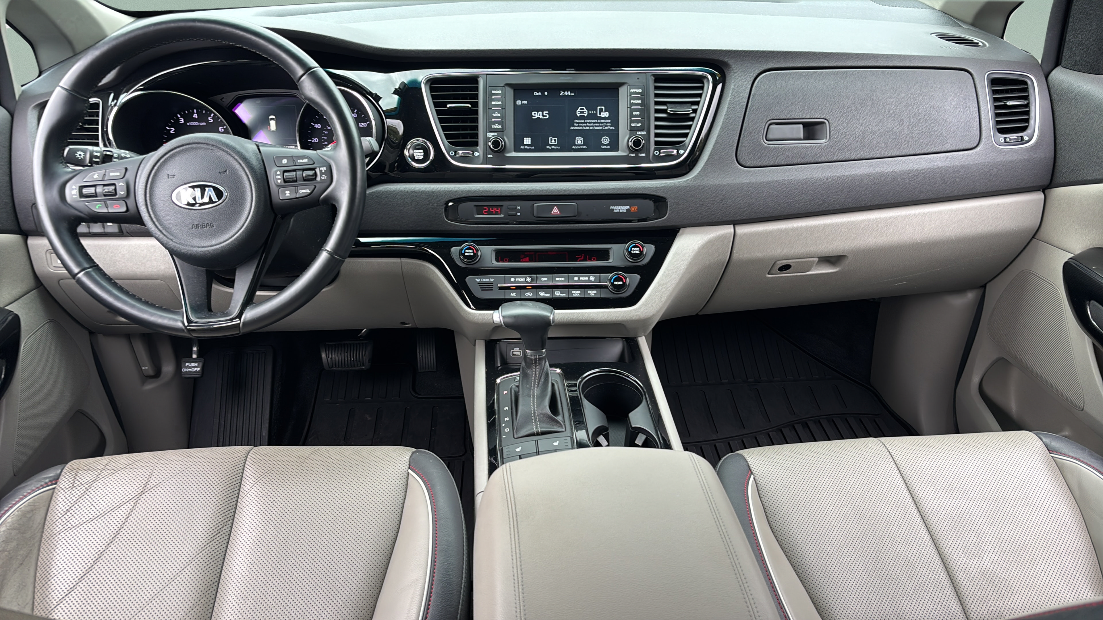 Used 2018 Kia Sedona EX FWD image 13