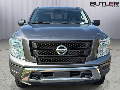 Used 2021 Nissan Titan SV w/ SV Convenience Package AWD/4WD image 9