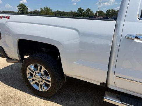 Used 2019 Chevrolet Silverado 2500 High Country w/ Duramax Plus Package AWD/4WD image 6