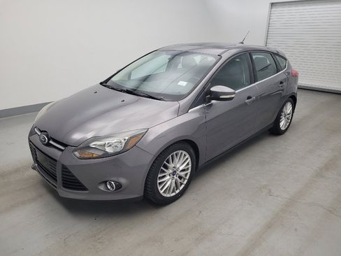 Used 2014 Ford Focus Titanium FWD image 2