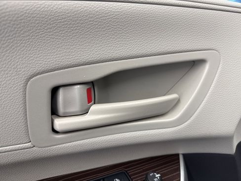 Certified 2021 Toyota Sienna LE image 36