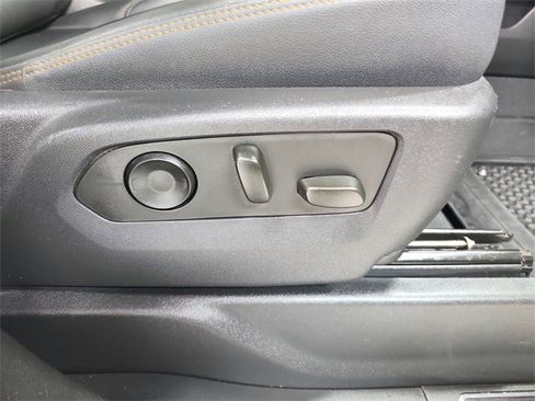 Used 2023 GMC Sierra 1500 AT4 w/ AT4 Preferred Package image 39