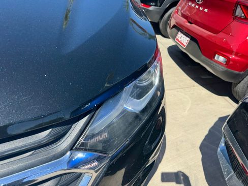 Used 2020 Chevrolet Equinox LT FWD image 6