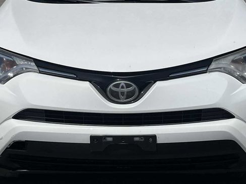 Used 2017 Toyota RAV4 LE AWD/4WD image 23