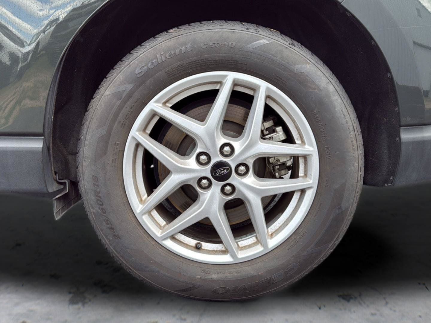Used 2024 Ford Edge SEL AWD/4WD image 9