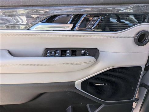 Used 2022 Jeep Wagoneer Series II image 15