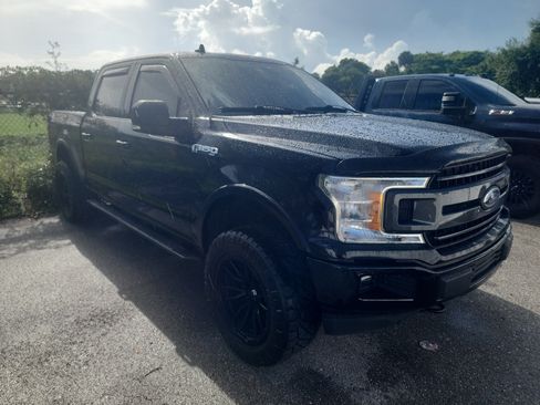 Used 2020 Ford F150 XLT w/ Equipment Group 302A Luxury AWD/4WD image 3
