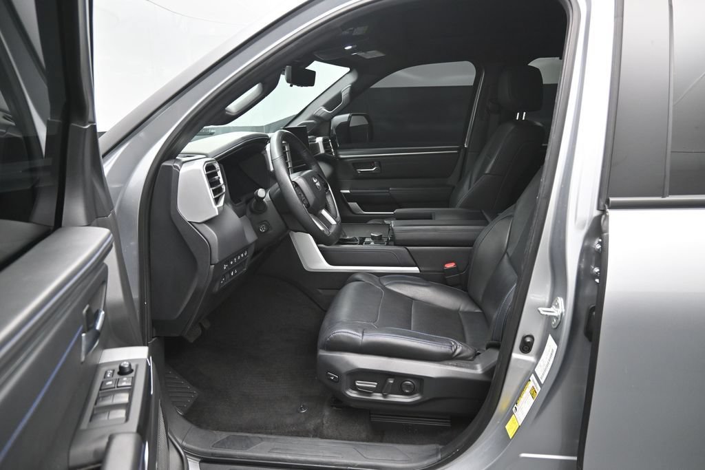 Used 2025 Toyota Tundra Platinum AWD/4WD image 9