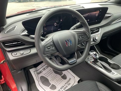 Used 2024 Buick Envista Preferred w/ Convenience II Package FWD image 38
