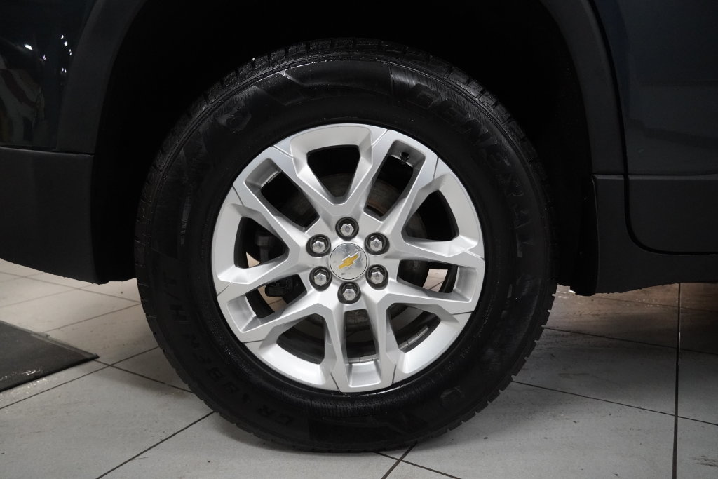 Used 2019 Chevrolet Traverse LT w/ LPO, Cargo Package AWD/4WD image 28