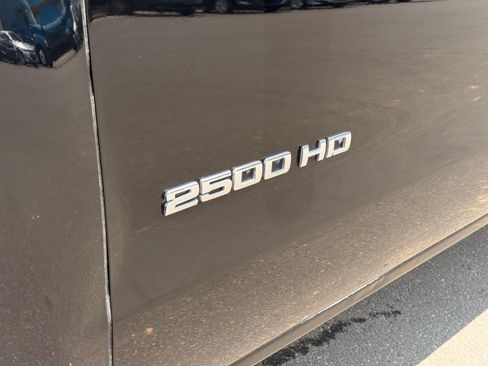 Used 2017 Chevrolet Silverado 2500 W/T AWD/4WD image 18