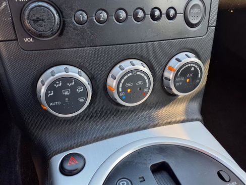 Used 2006 Nissan 350Z Touring image 7