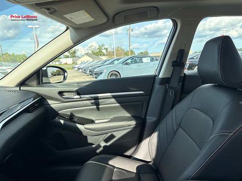 Certified 2025 Nissan Altima 2.5 SR w/ SR Premium Package FWD image 14