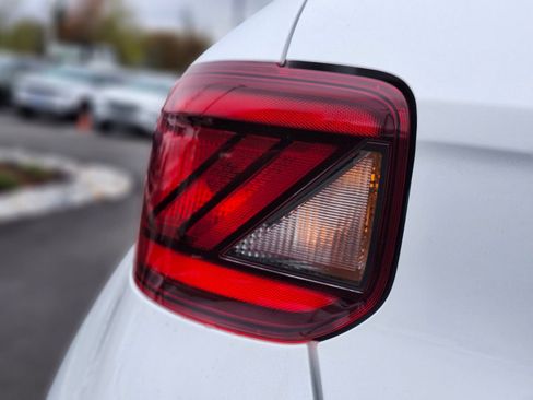 New 2026 Hyundai Venue SE FWD image 9